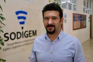 ESKİŞEHİR (AA) – DENİZ AÇIK – Anadolu Üniversitesi (AÜ) Sosyal