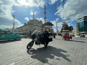 İSTANBUL (AA) – HİKMET FARUK BAŞER – Taksim Camisi'nde imam