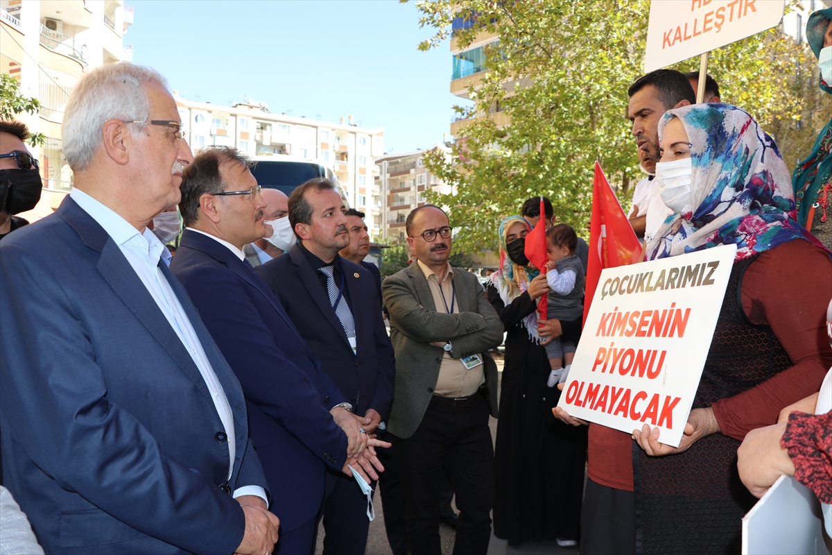 TBMM İnsan Hakları Komisyonu Başkanı Hakan Çavuşoğlu, Diyarbakır'da ziyaretlerde bulundu