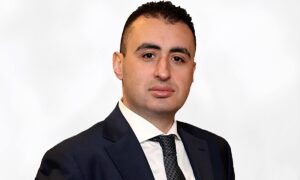 TAHA ÇAKMAK ve YUSUF TUNA'NIN ÖZGEÇMİŞLERİ EKLEDİ