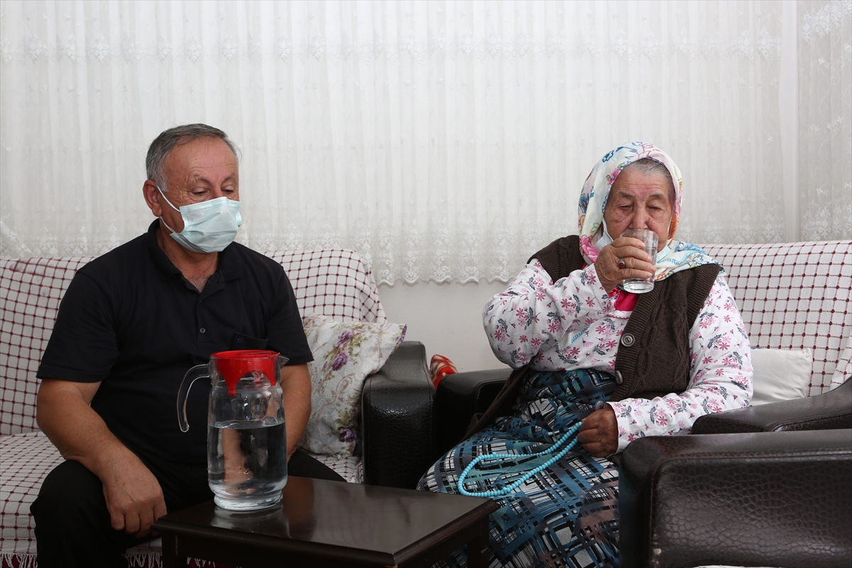 Trabzon'da 106 yaşında Kovid-19'u yenen Nuriye Özkan'dan aşı çağrısı: