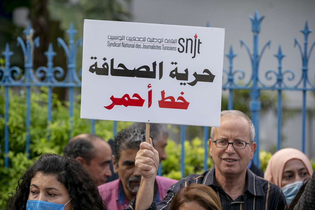 Tunus’ta gazetecilere yönelik şiddet protesto edildi
