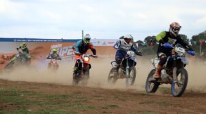 - Kocaeli'deki organizasyonda, "Süper Enduro GP" kategorisinde Deniz Memnun sezonu