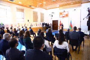 BAKÜ (AA) – Türkiye'nin Bakü Büyükelçisi Cahit Bağcı, Milli Eğitim