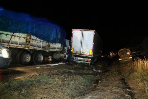 UŞAK (AA) – Uşak'ın Banaz ilçesinde maddi hasarlı kazaya karışan