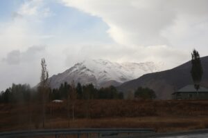 VAN (AA) – Van'ın Başkale ilçesinde İspiriz Dağı'nın zirvesi karla