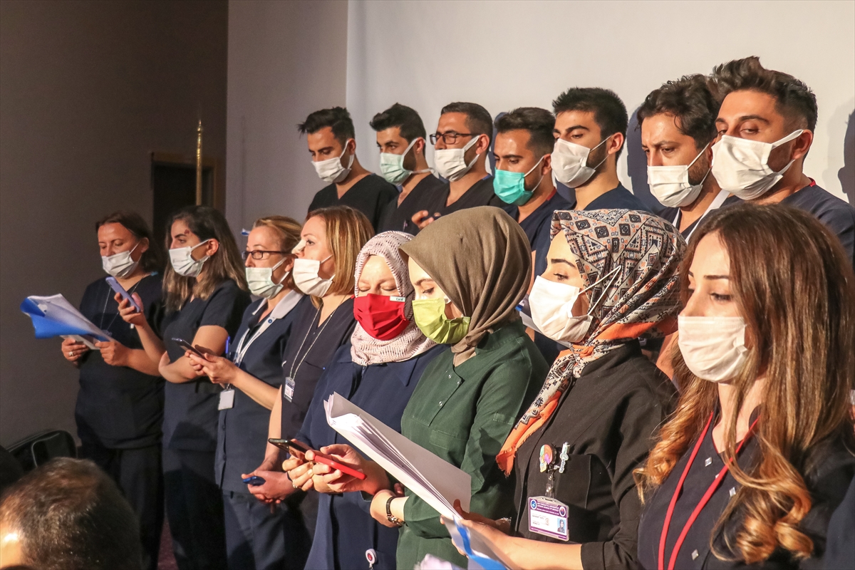 Van'da sağlık çalışanları kaybettikleri meslektaşlarını türkülerle anacak