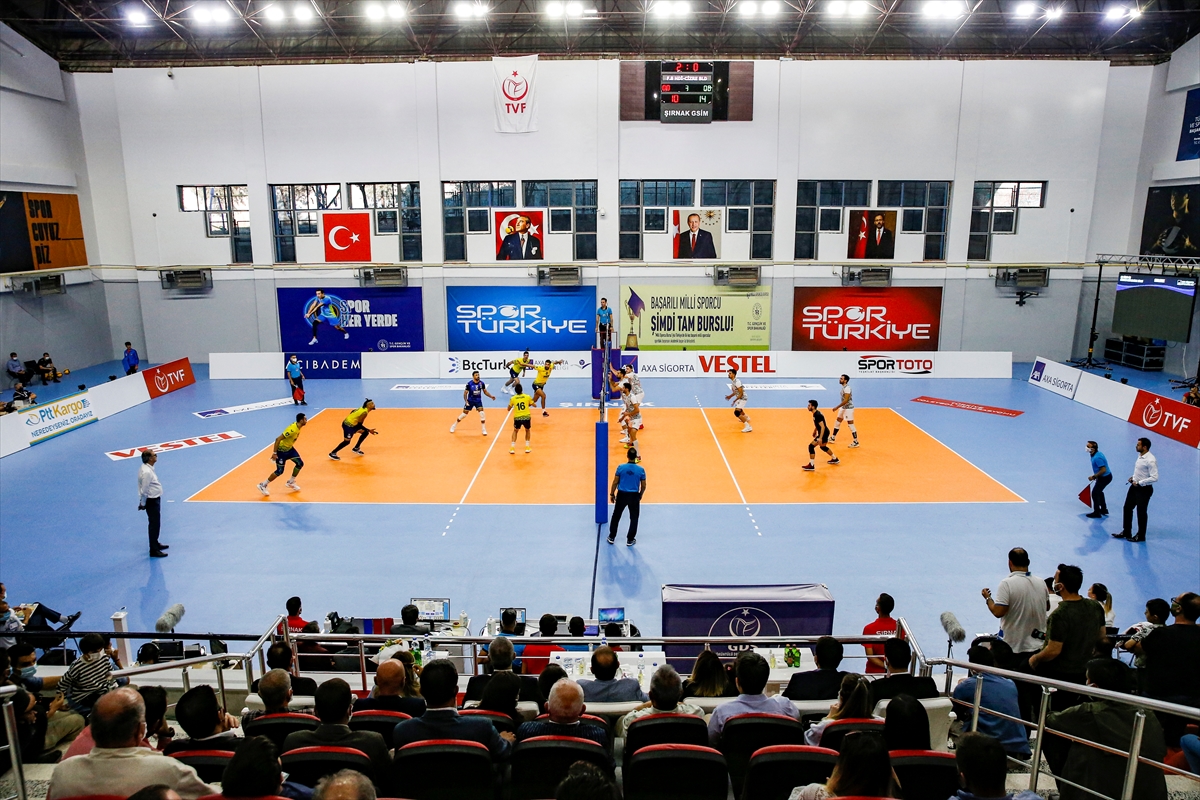 Voleybol: AXA Sigorta Efeler Ligi