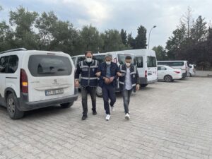 YALOVA (AA) – Yalova'da 12 yaşındaki yeğenini bıçaklayarak öldürdüğü ileri