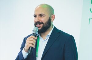 İZMİR (AA) – İzmir Ekonomi Üniversitesi mezunu Tolga Varol, yüksek