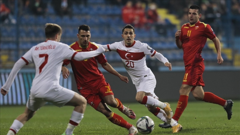 Karadağ’ı 2-1 yenen A Milli Futbol Takımı, play-off’larda mücadele hakkı elde etti.