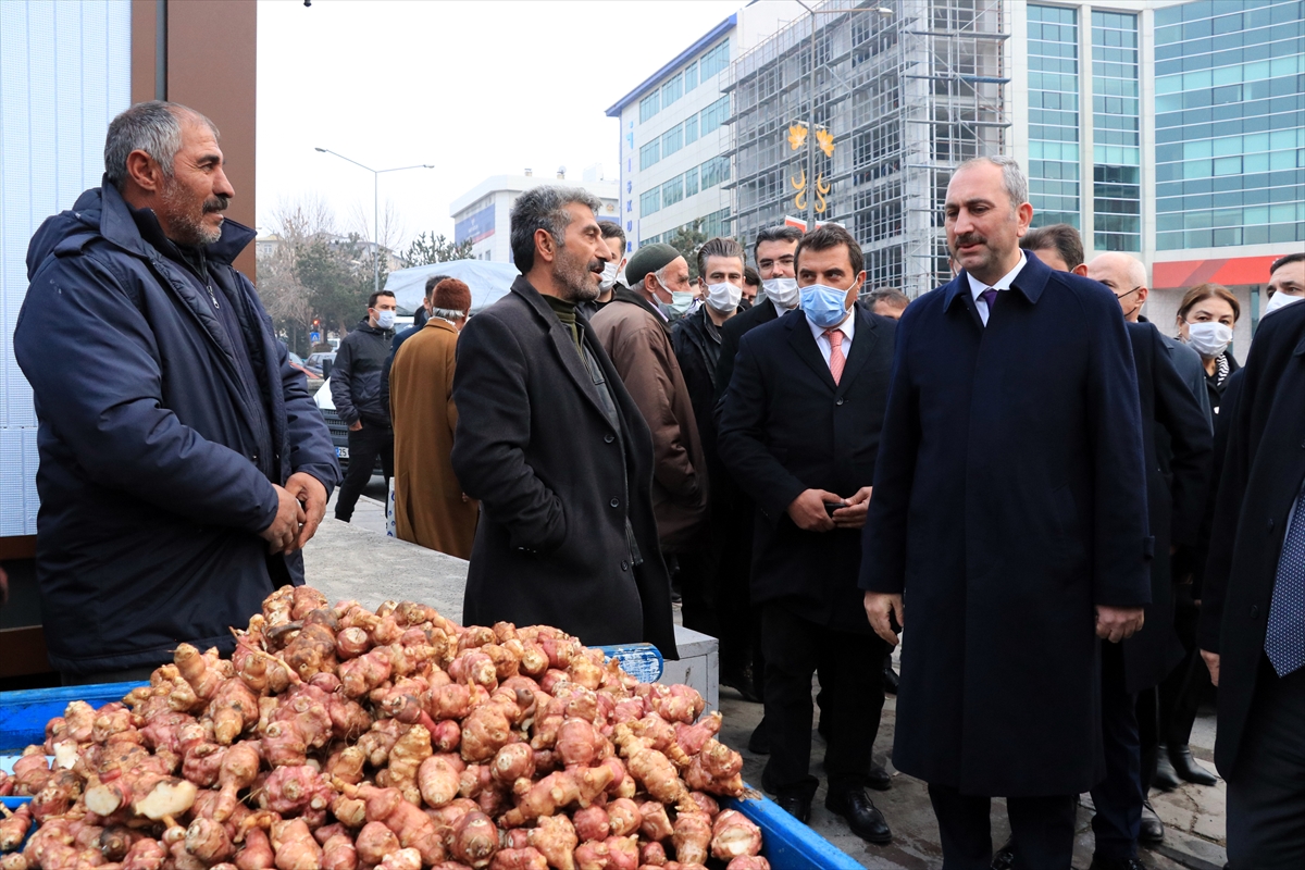 Adalet Bakanı Gül, Erzurum'da AK Parti İl Başkanlığında konuştu: