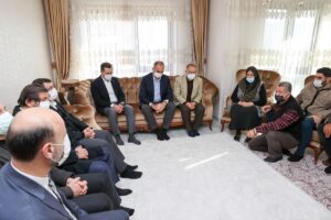 - Cumhurbaşkanı Recep Tayyip Erdoğan, ziyaret sırasında telefonla görüştüğü acılı