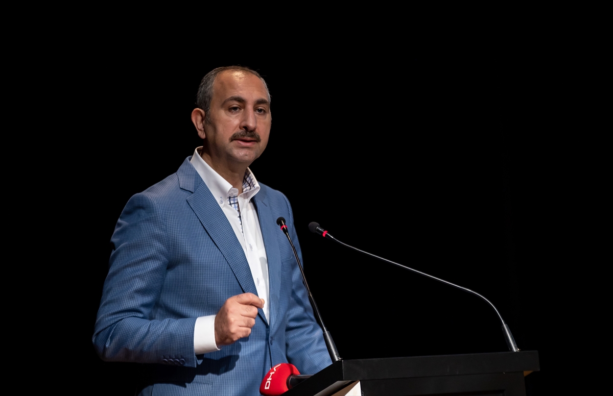 Adalet Bakanı Gül'den gençlere “milli irade” vurgusu:
