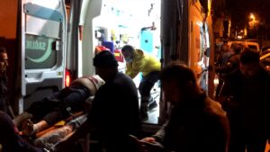 ADANA (AA) – Adana'da iki komşu arasında çıkan silahlı bıçaklı