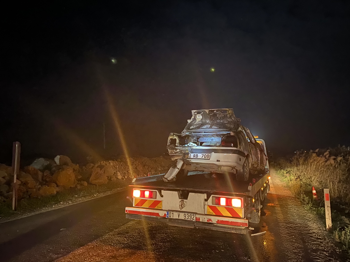 Adana'da otomobille traktörün çarpışması sonucu 4 kişi yaralandı