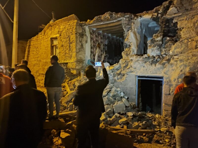 Konya’da deprem… İlde büyük panik yaşandı