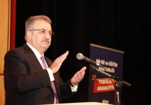 RİZE (AA) – AK Parti Genel Başkan Yardımcısı Hayati Yazıcı,
