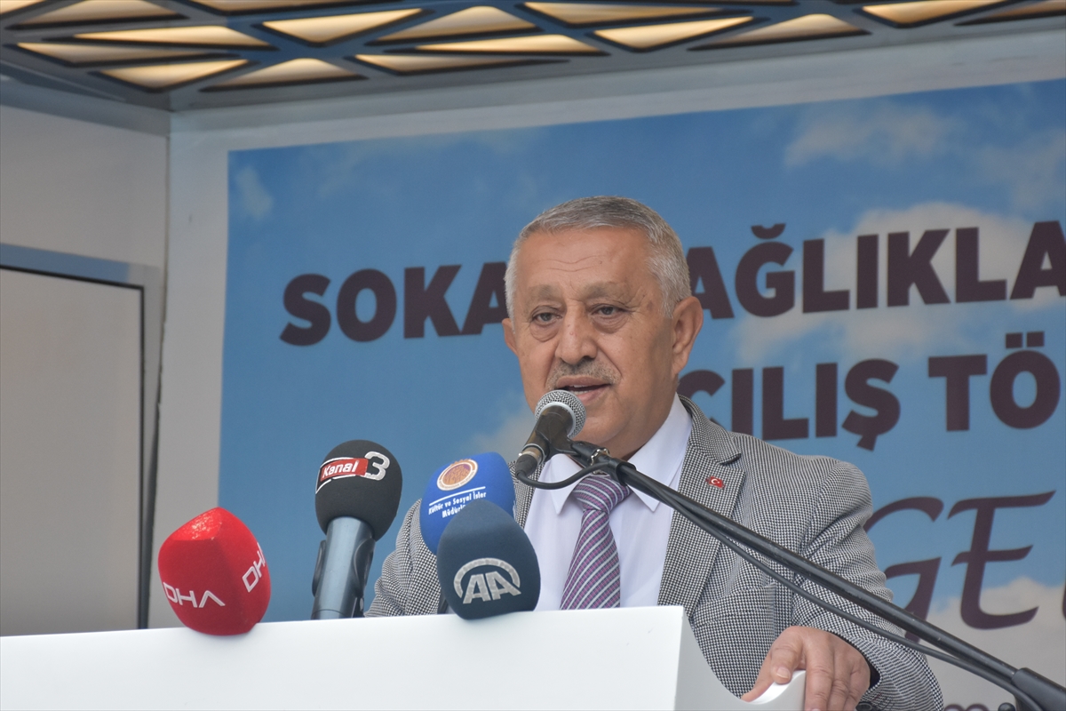 AK Parti'li Özhaseki, Afyonkarahisar'da açılış töreninde konuştu: