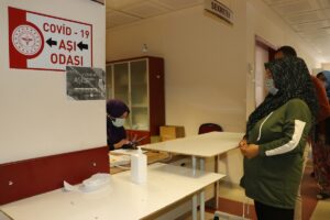 - "İlimizde yoğun bakımda tedavi gören vatandaşlarımızın büyük çoğunluğunun aşısız