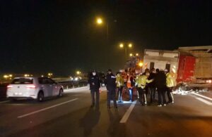 KOCAELİ (AA) – Anadolu Otoyolu'nun Kocaeli kesiminde, kamyonetin emniyet şeridinde