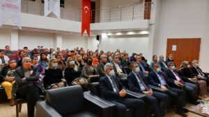 - Etkinlikte, bir kadını darbeden şüpheliye müdahale anları güvenlik kamerasınca