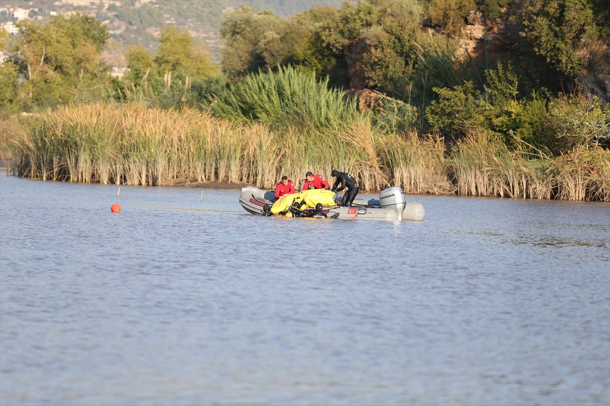 GÜNCELLEME – Antalya'da tekneden düşünce suda kaybolan kişinin cenazesi bulundu