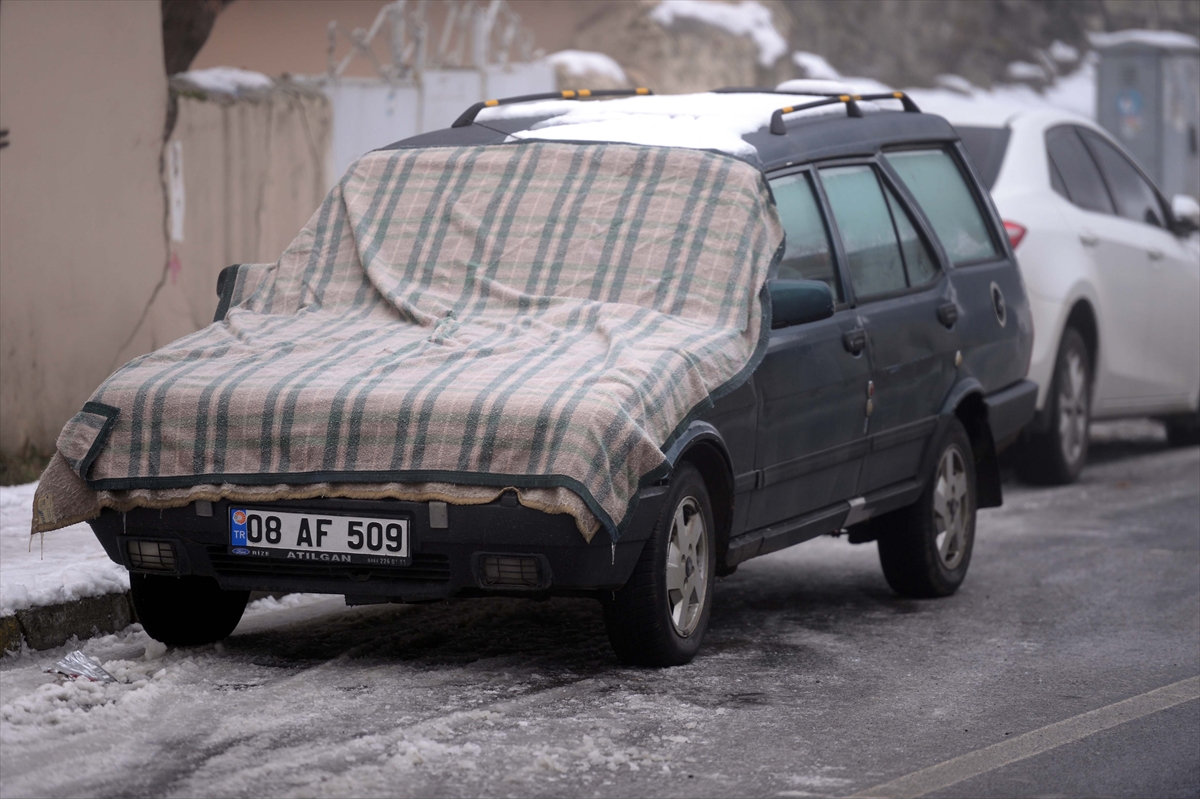 Kars, Ağrı, Iğdır ile Ardahan'da soğuk hava ve sis etkili oluyor