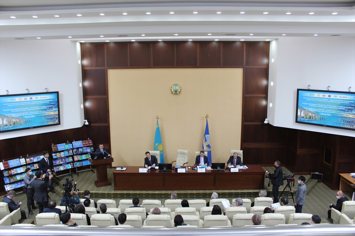 AYM Başkanı Arslan, Kazakistan’da “Fahri Profesör” unvanına layık görüldü