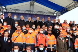 KARS (AA) – Ulaştırma ve Altyapı Bakanı Adil Karaismailoğlu, "'Helalleşeceğiz'