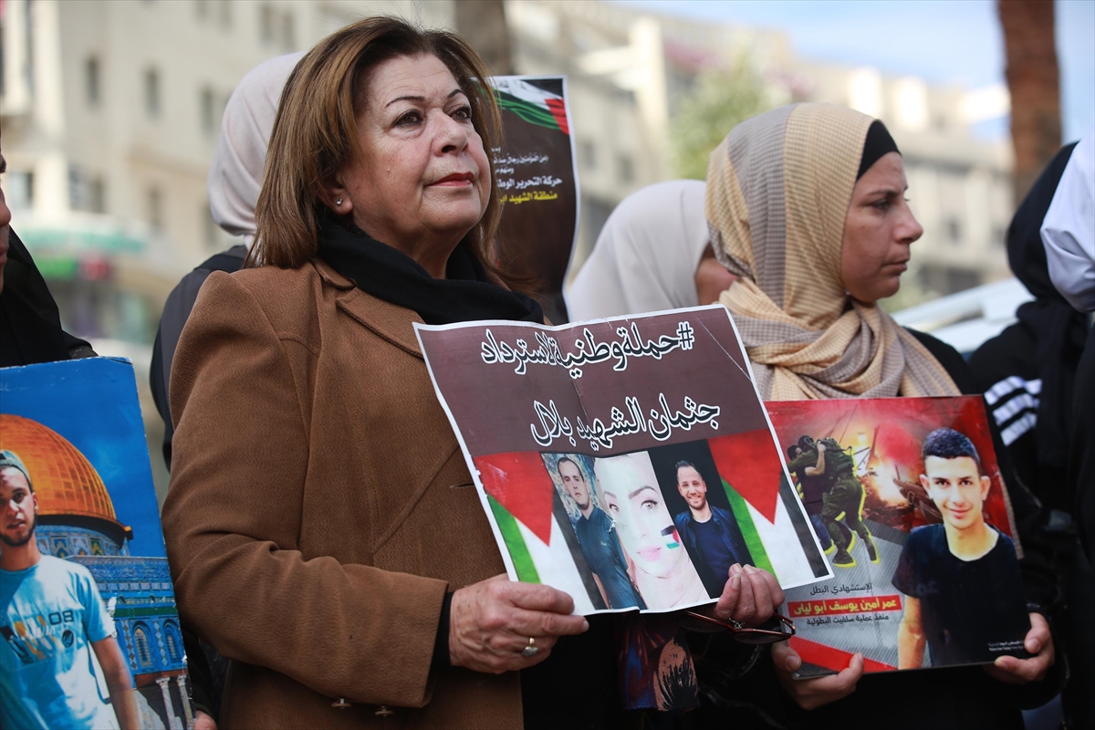 Batı Şeria'da, İsrail'in alıkoyduğu cenazelerin teslim edilmesi talebiyle gösteri