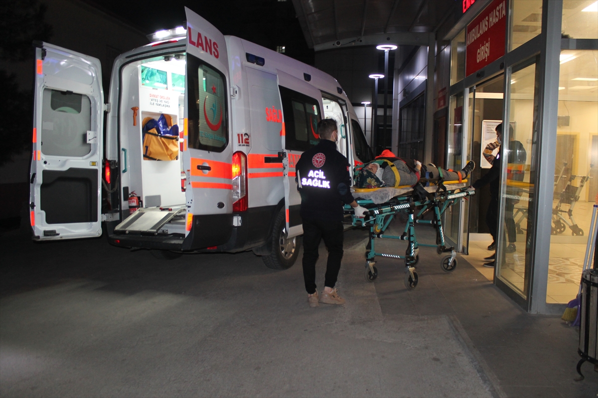 BATMAN (AA) – Batman'ın Gercüş ilçesinde iki otomobilin çarpıştığı kazada