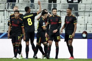 - Beşiktaş: 1 - Ajax: 2