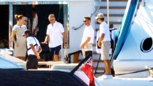 Yaklaşık bir hafta önce Bodrum’a tatile gelen dünyanın sayılı milyarderleri