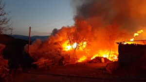 BOLU (AA) – Bolu'nun Mudurnu ilçesinde ahşap evde başlayan ve