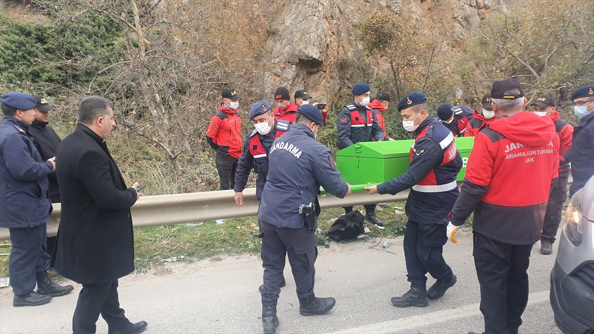 Bursa'da derede erkek cesedi bulundu