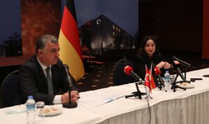 BERLİN (AA) – Türkiye'nin Berlin Büyükelçisi Ahmet Başar Şen ile