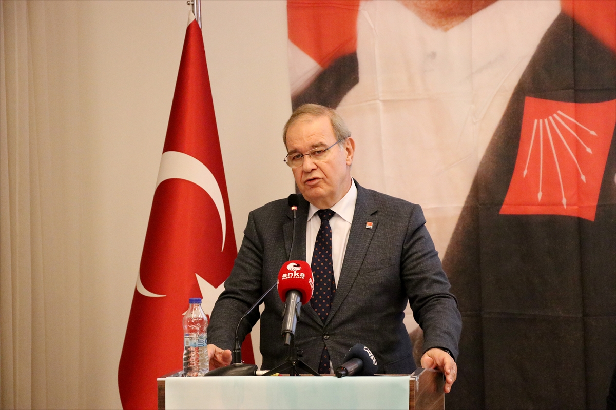 CHP Genel Başkan Yardımcısı Öztrak, Kütahya'da konuştu: