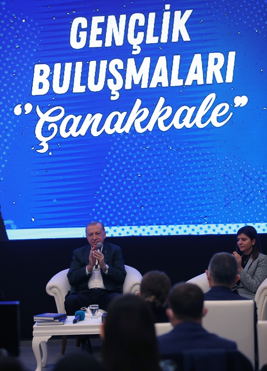 Cumhurbaşkanı Erdoğan, Çanakkale'de gençlerle bir araya geldi: (2)