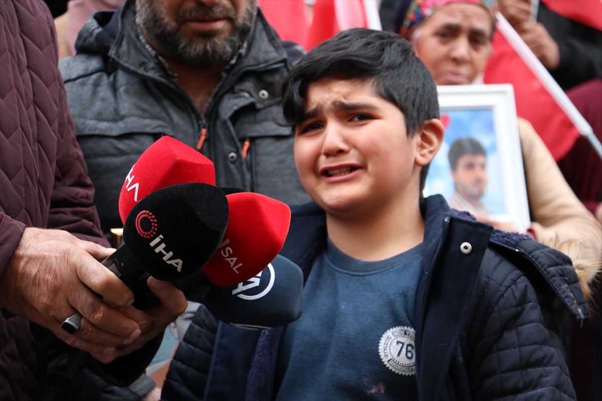 Diyarbakır annelerinin oturma eylemine bir aile daha katıldı