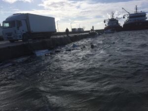 EDİRNE (AA) – Edirne'nin Enez ilçesinde lodos nedeniyle 7 kayık