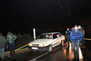 ERZİNCAN (AA) – Erzincan'da kara yolunda ağır yaralı bulunan otomobil