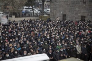 ERZURUM (AA) – Erzurum'da halı sahada futbol oynarken kalp krizi