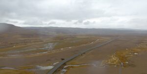 ERZURUM (AA) – Kırsal bölgelerdeki ulaşım akslarını yenileyen Erzurum Büyükşehir