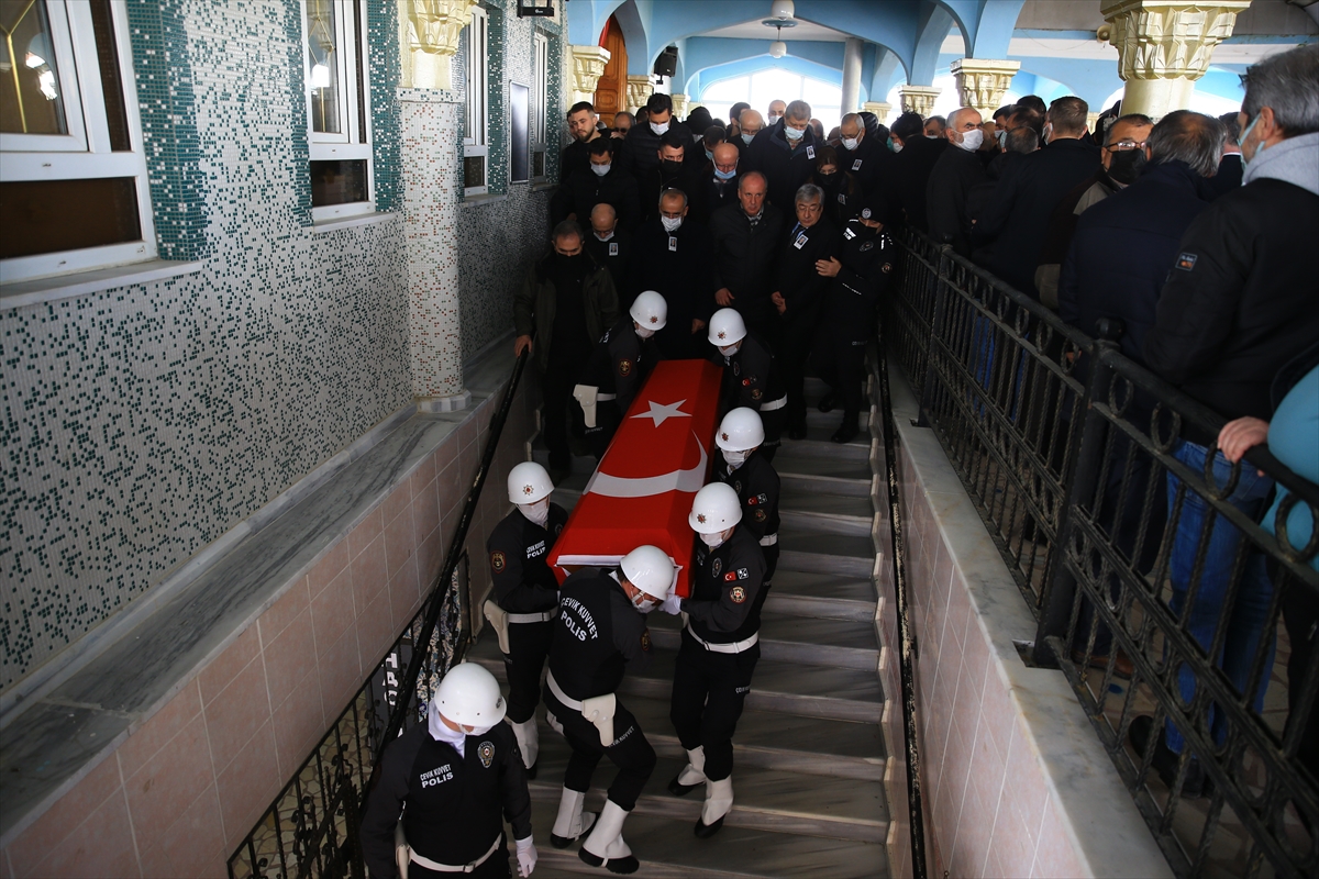 Eski İçişleri Bakanı Hasan Fehmi Güneş, Sakarya'da son yolculuğuna uğurlandı