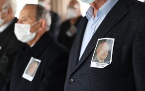 - Tezabay'ın cenazesi, eski Diyanet İşleri Başkanı Mehmet Nuri Yılmaz'ın