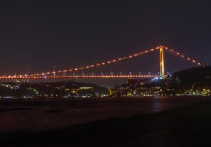 İSTANBUL (AA) – Fatih Sultan Mehmet (FSM) Köprüsü, kadına yönelik