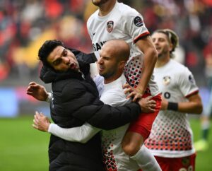 - Gaziantep FK: 3- İttifak Holding Konyaspor: 2