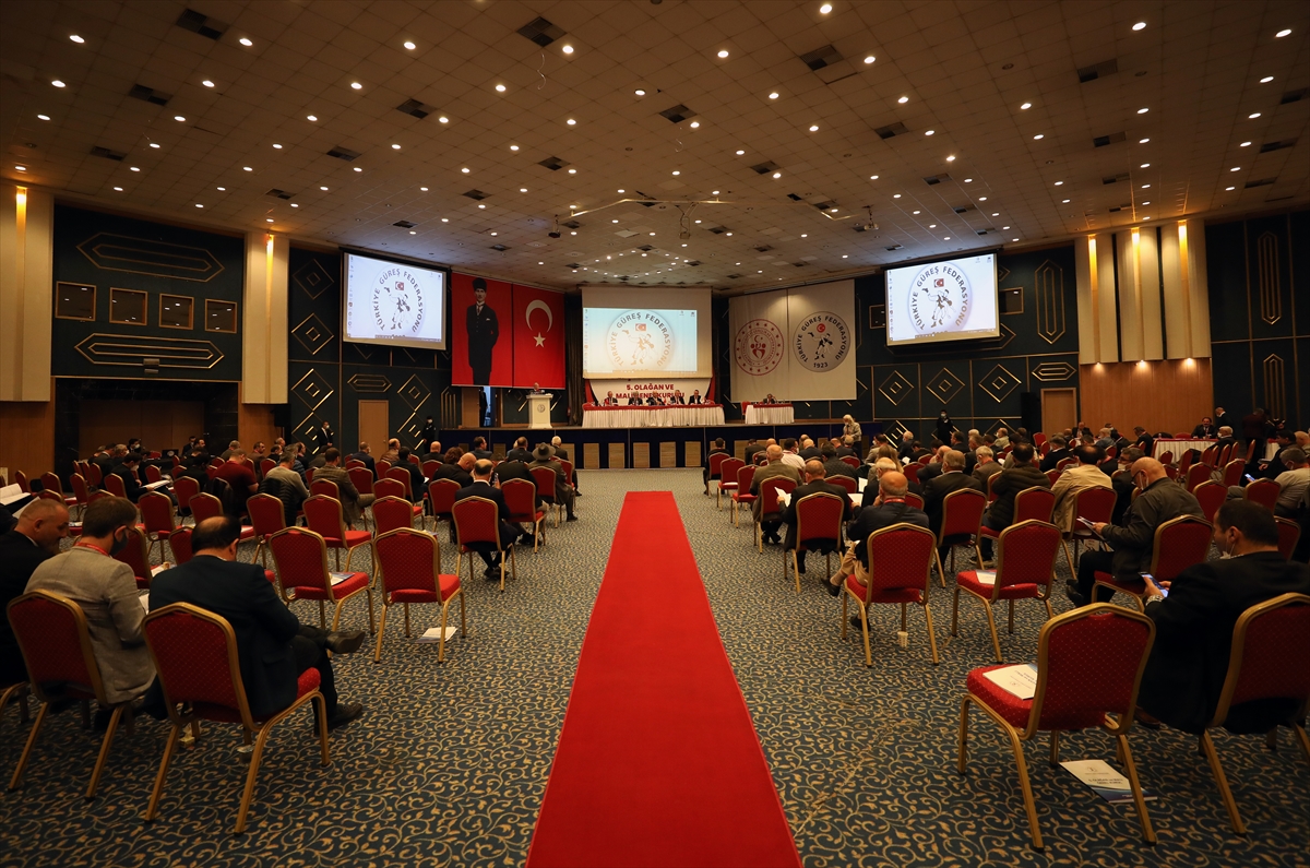 Güreş Federasyonunda başkanlığa Şeref Eroğlu seçildi: