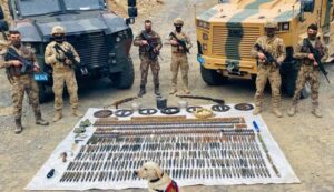 HAKKARİ (AA) – Hakkari'nin Çukurca ilçesinde terör örgütü PKK'ya yönelik